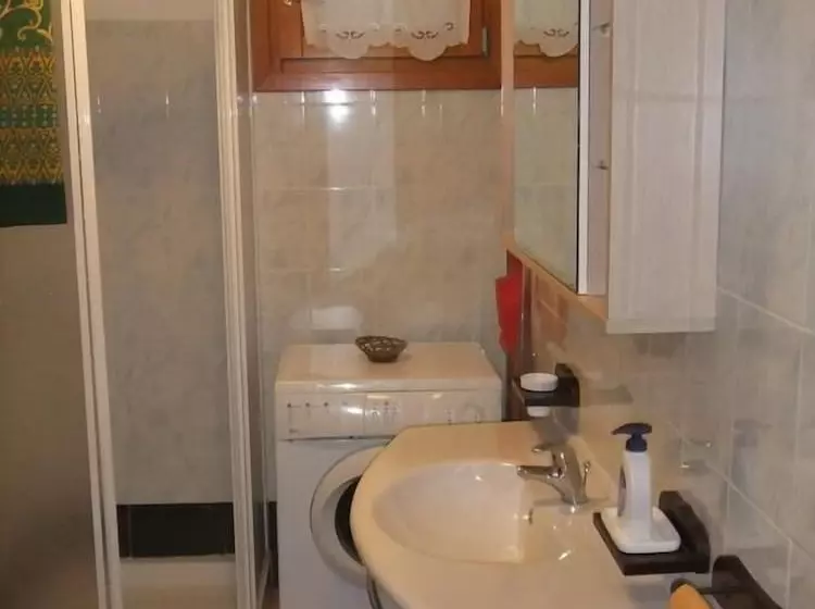تختخواب و صبحانه Bnb Stintino