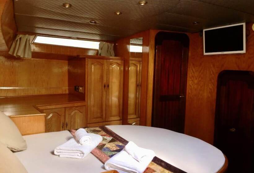 צימר Dream House Boat