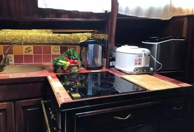 Aamiaismajoitus (B&B) Dream House Boat