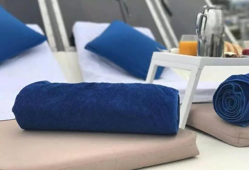 Aamiaismajoitus (B&B) Dream House Boat