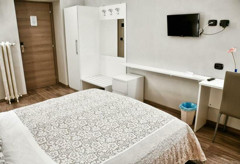 تختخواب و صبحانه Flaneur