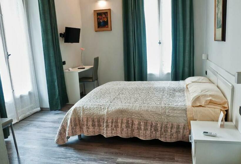 تختخواب و صبحانه Flaneur