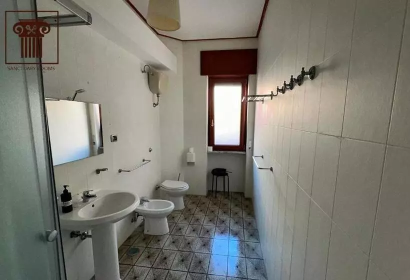 ベッドアンドブレックファースト Sanctuary Rooms