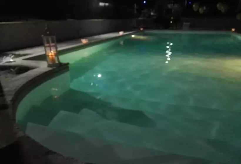 Aamiaismajoitus (B&B) Villa Carmen