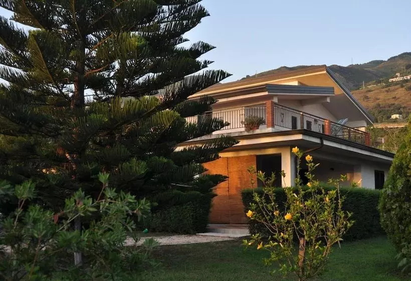 تختخواب و صبحانه Villa Lidia