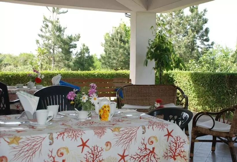 تختخواب و صبحانه Villa Lidia