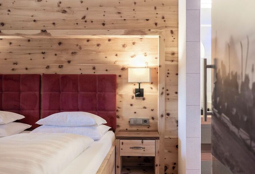 Dolomites Nature Hotel Vigilerhof