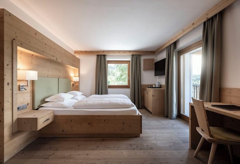 Dolomites Nature Hotel Vigilerhof