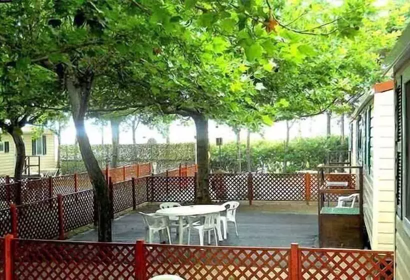 Hotelli Villaggio Camping Maratea