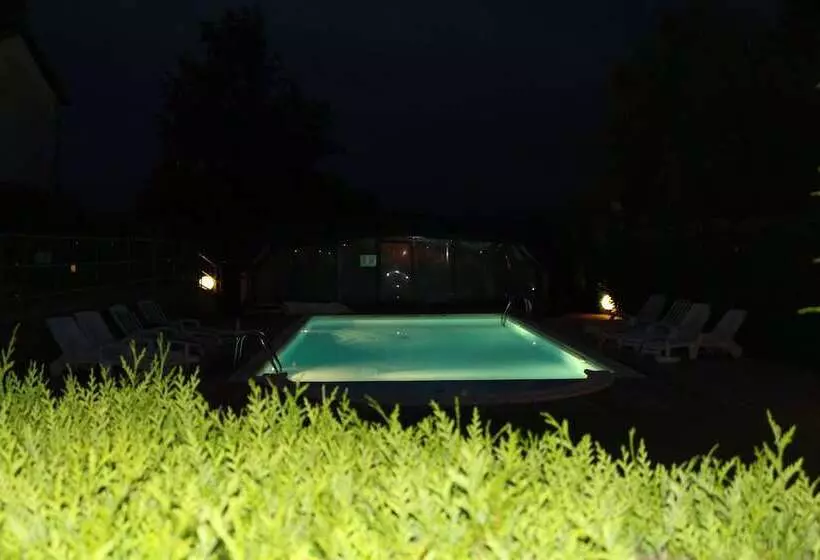 Отель Auberge La Tomette, The Originals Relais