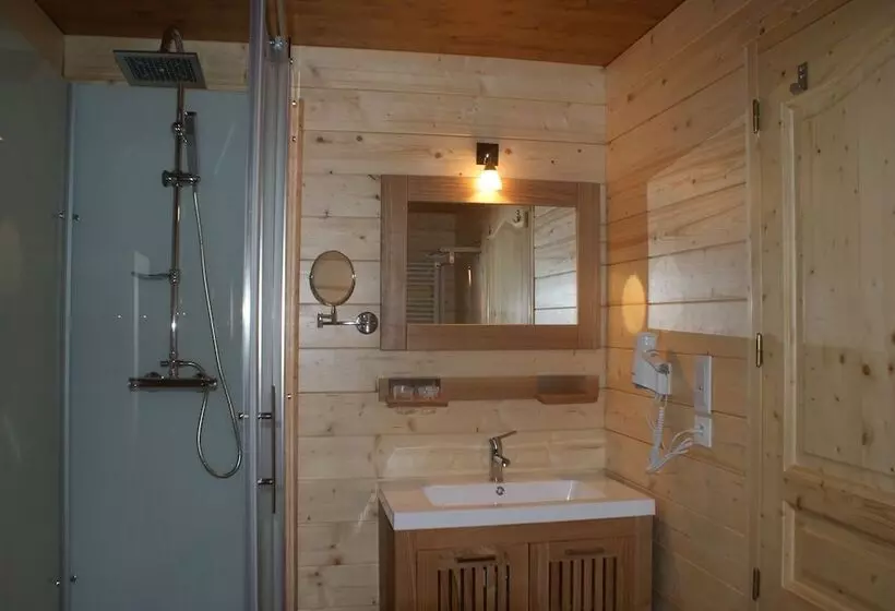 Отель Auberge La Tomette, The Originals Relais