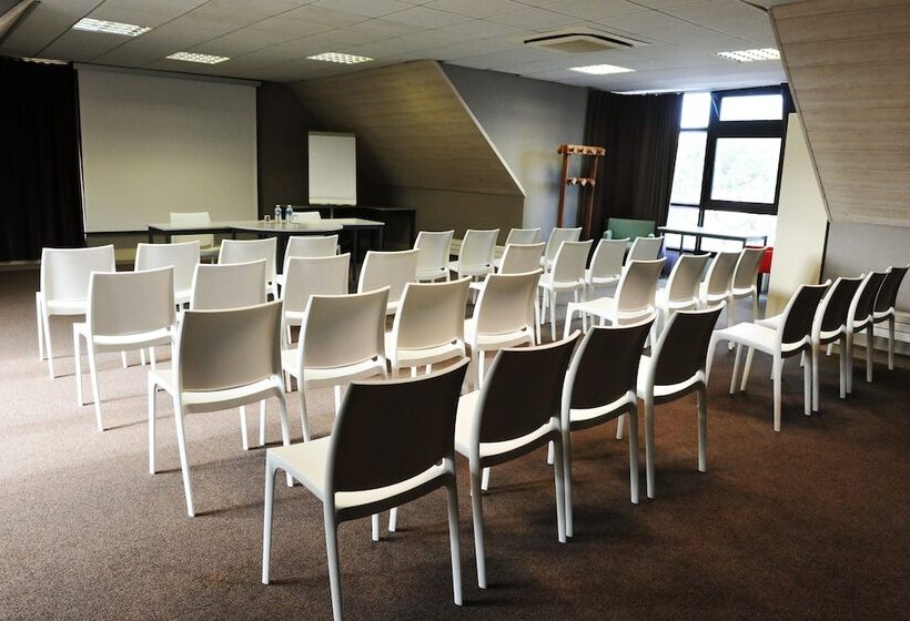 ホテル Logis Golfe