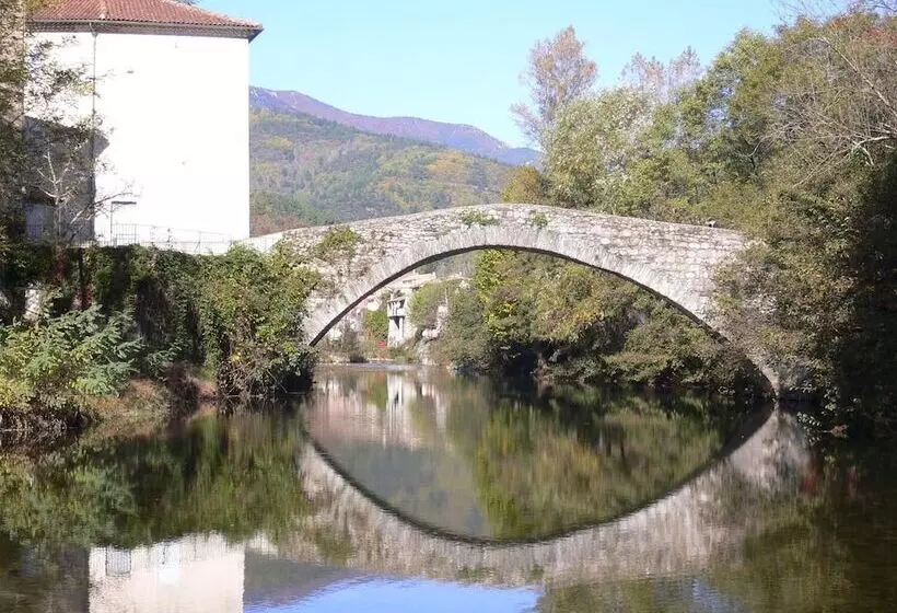 Отель Château Lou Cante Perdrix