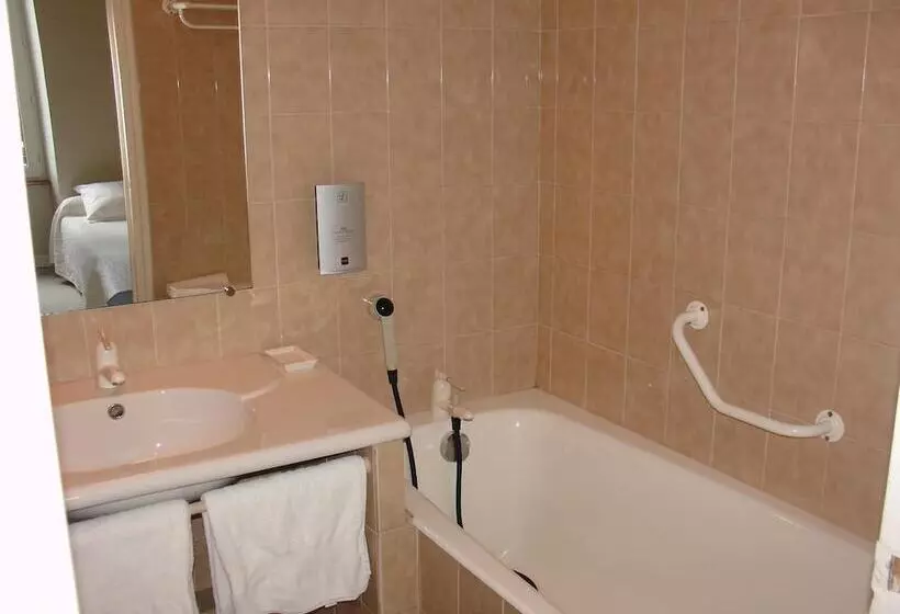 Отель Château Lou Cante Perdrix