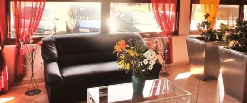 Отель La Bonne Auberge