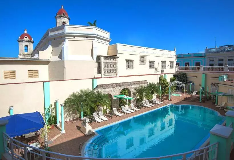 هتل La Union, Affiliated by Melia