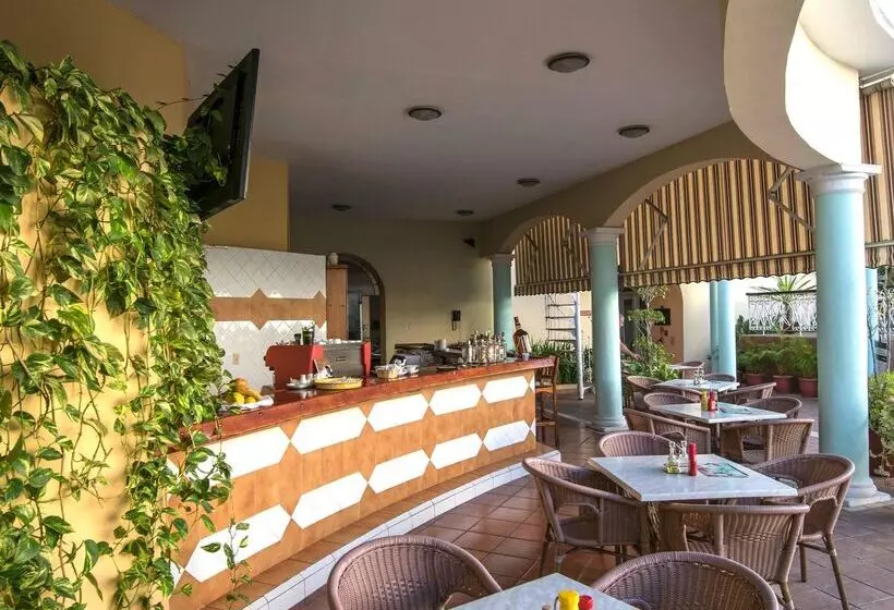 هتل La Union, Affiliated by Melia