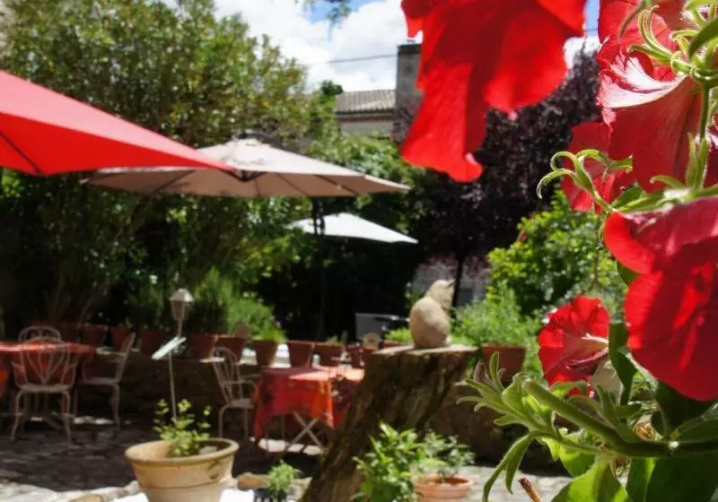 فندق Le Manoir Du Raveyron