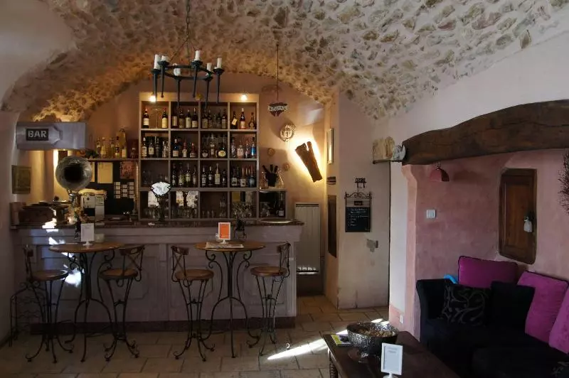 فندق Le Manoir Du Raveyron