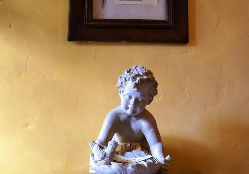 فندق Le Manoir Du Raveyron