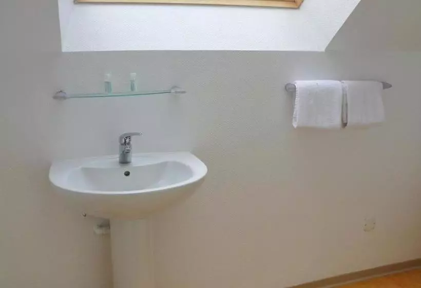 Отель Hôtel Le Vivier Wissant   Centre Village   Côte D Opale   Baie De Wissant   2caps