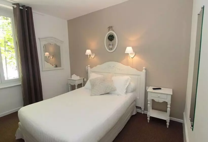 Отель Les Marronniers