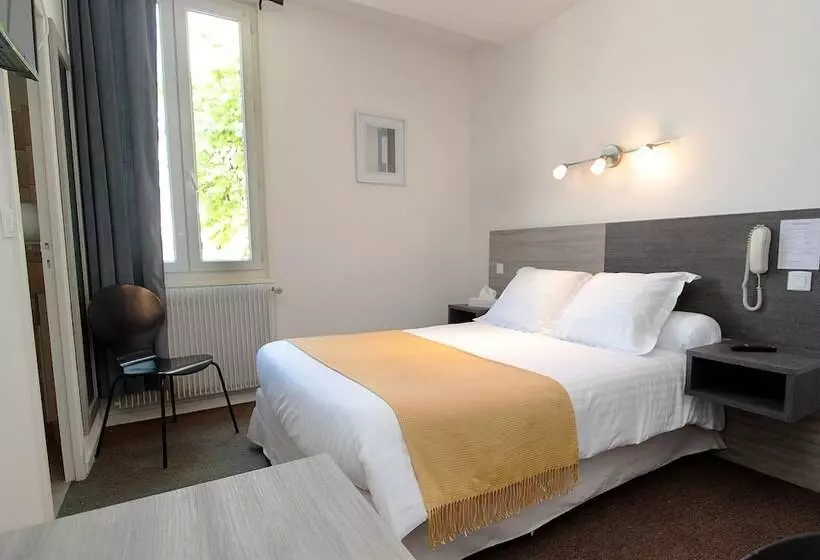 Отель Les Marronniers