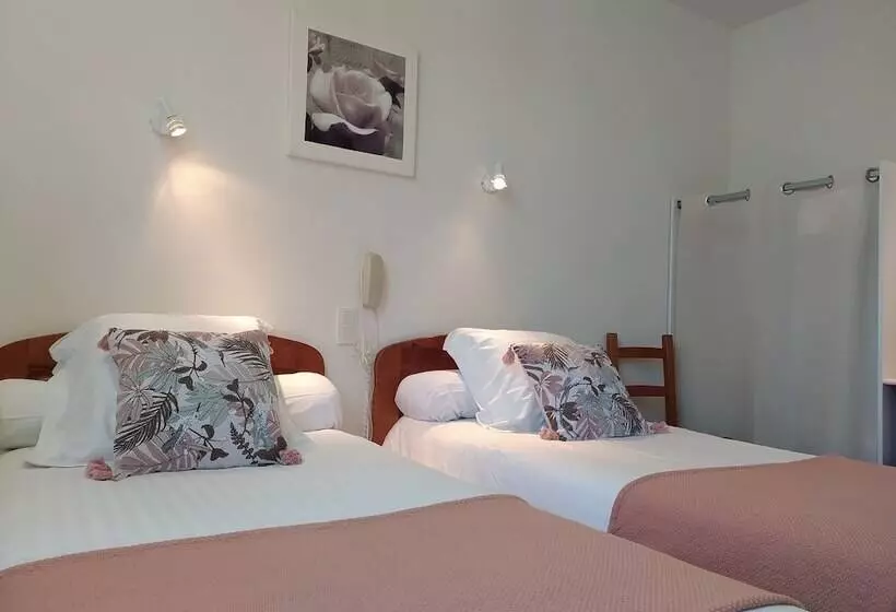 Отель Les Marronniers