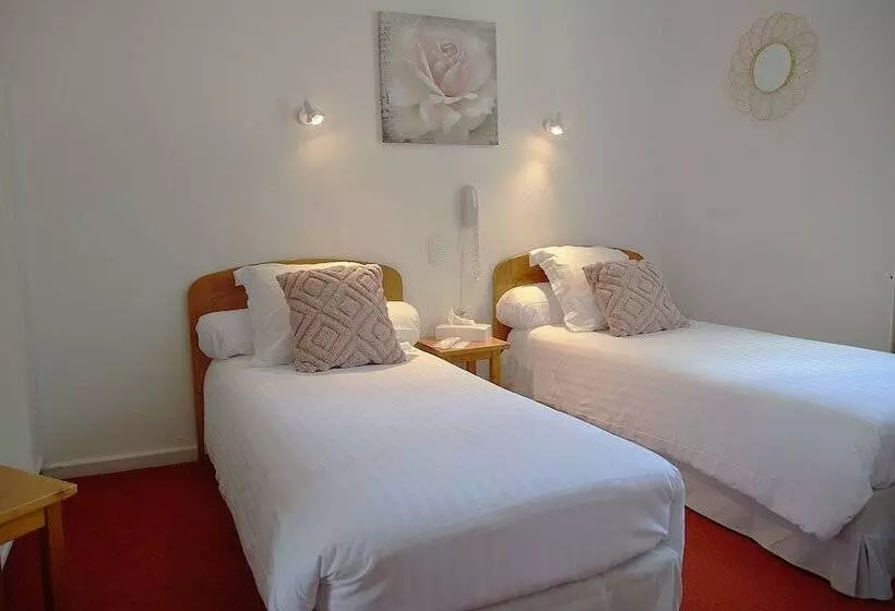 Отель Les Marronniers