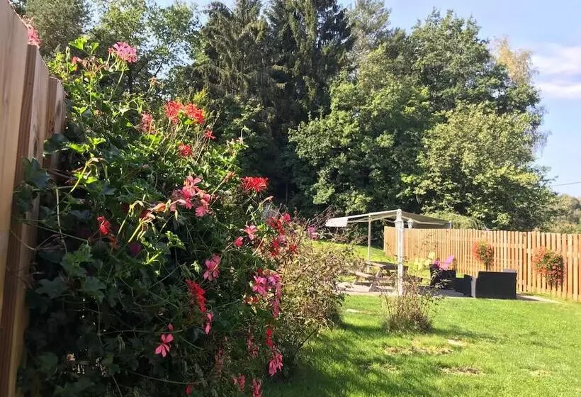 ホテル Logis Auberge De La Poirie