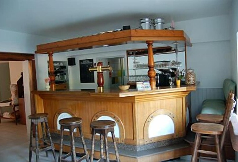 Отель Logis Auberge De La Poirie