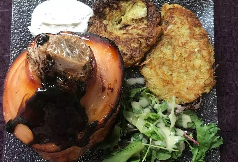 ホテル Logis Auberge De La Poirie