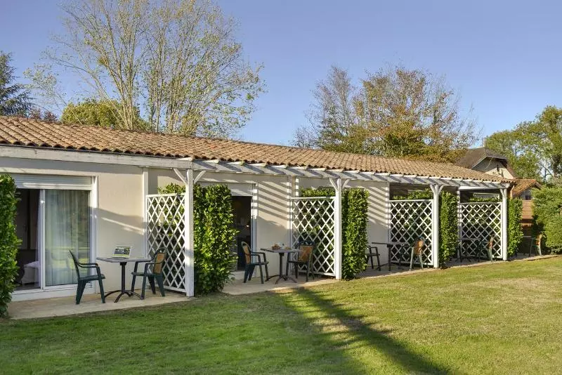 호텔 Logis Hôtel Val De Vienne