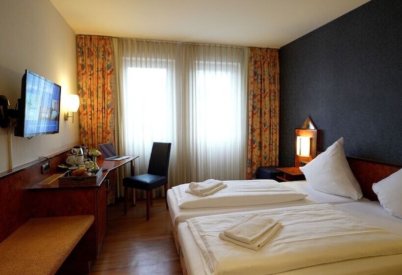 فندق Miramar Am Römer