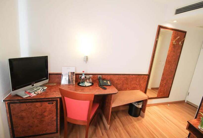 فندق Miramar Am Römer