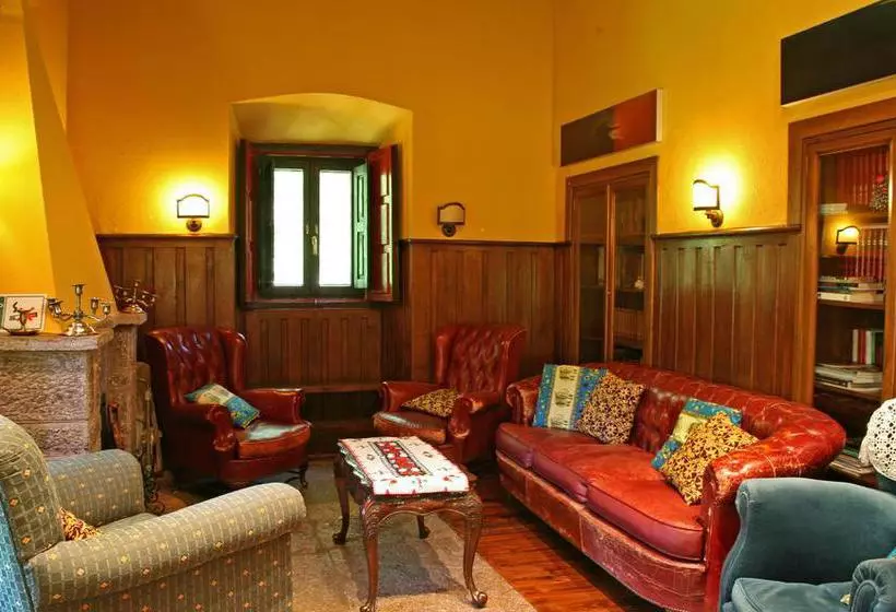 هتل Y Ar Palacio Flórez Estrada