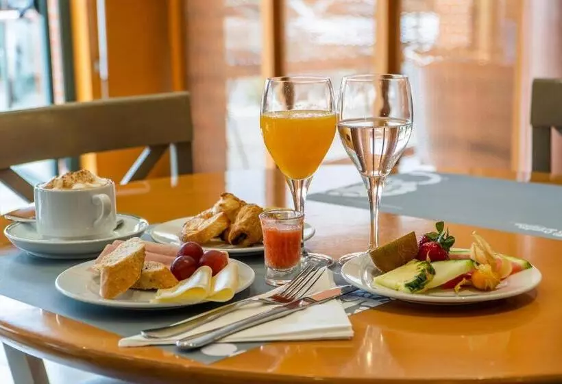 فندق Posadas De Espana Malaga