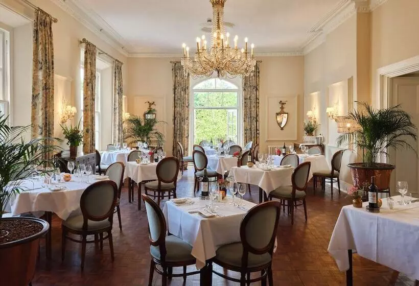 Отель The Arundell