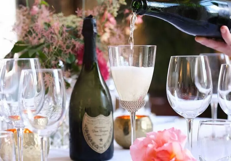 Отель The Arundell