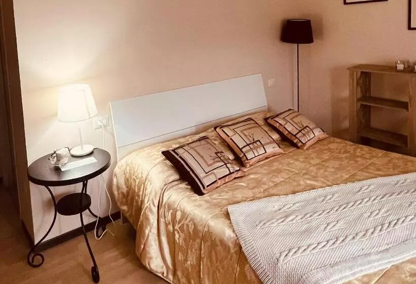 ベッドアンドブレックファースト Bed&breakfast Benedetta