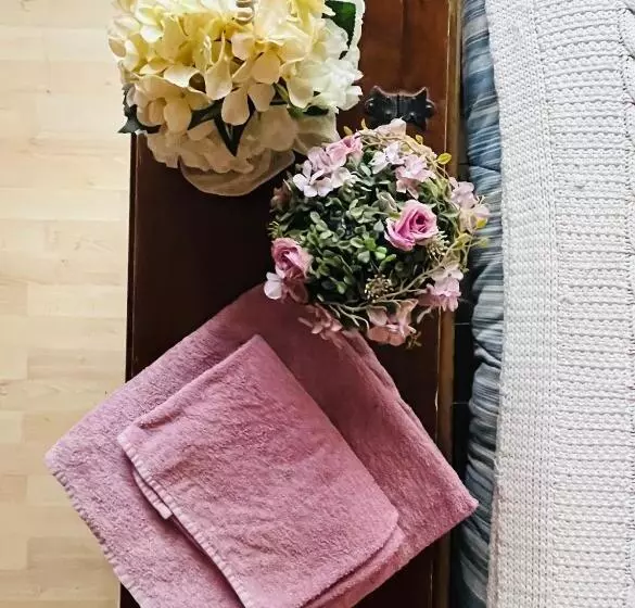 ベッドアンドブレックファースト Bed&breakfast Benedetta