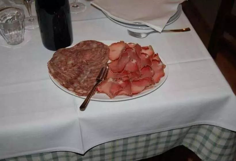 Maaseutuhotelli Agriturismo Santa Caterina