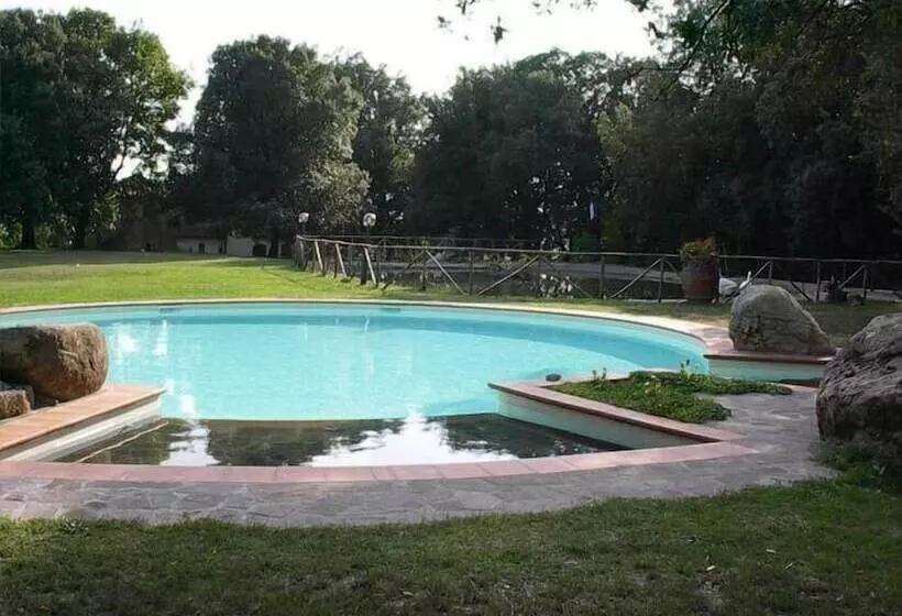 Maaseutuhotelli Agriturismo Tisignana