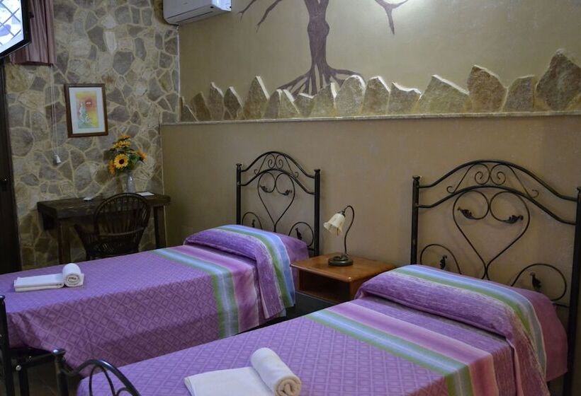 Pensione Affittacamere La Tavernetta