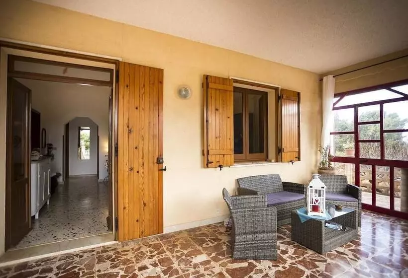 ペンション The Villa Of Artists