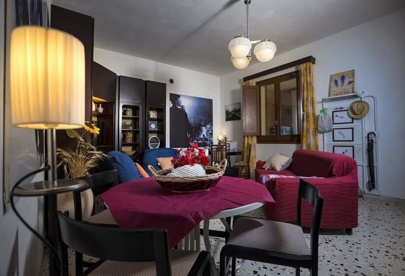 بنسيون The Villa Of Artists