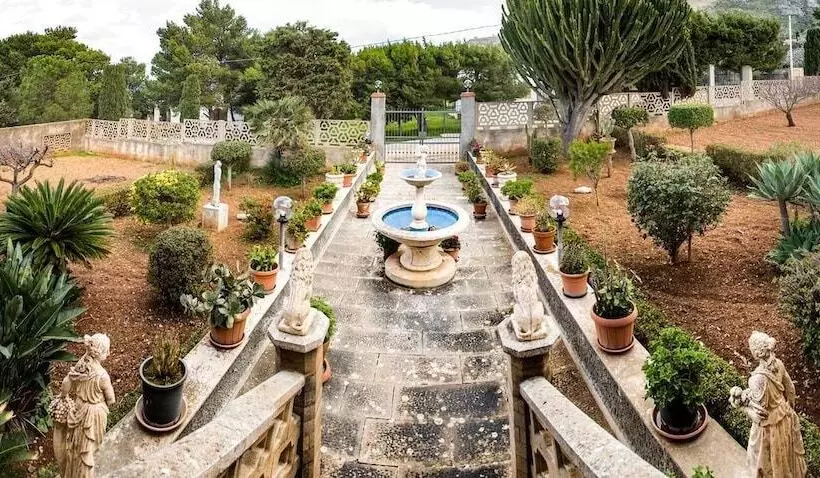 ペンション The Villa Of Artists