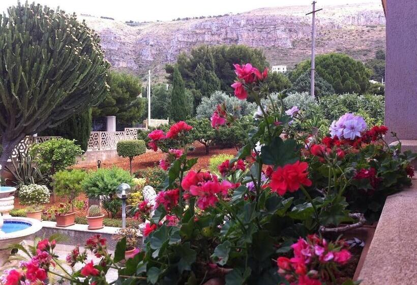 بنسيون The Villa Of Artists