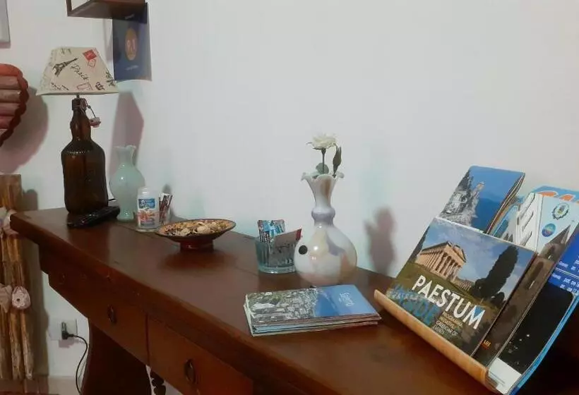 تختخواب و صبحانه Casa Dell Artista 1