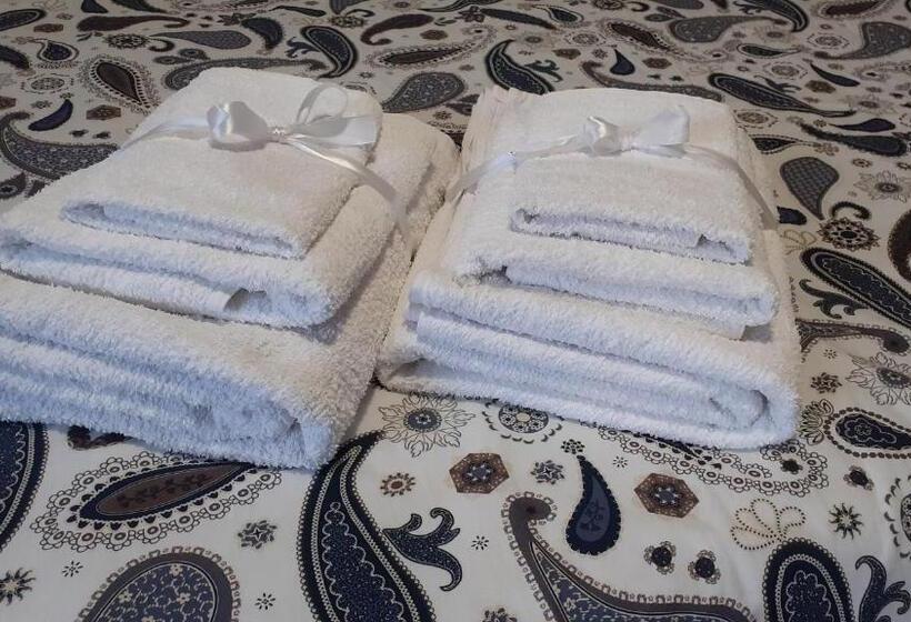 تختخواب و صبحانه Casa Dell Artista 1